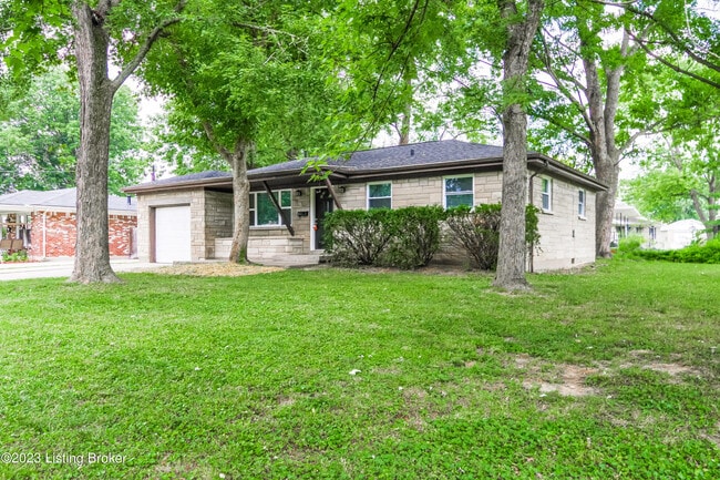 Building Photo - 2215 Cavalier Dr