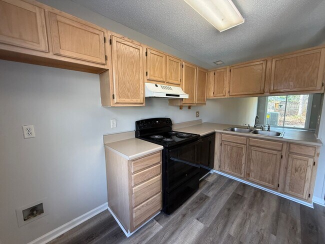 Foto del edificio - 2BR/1.5 BATH Townhome in Augusta/Martinez - water & trash included