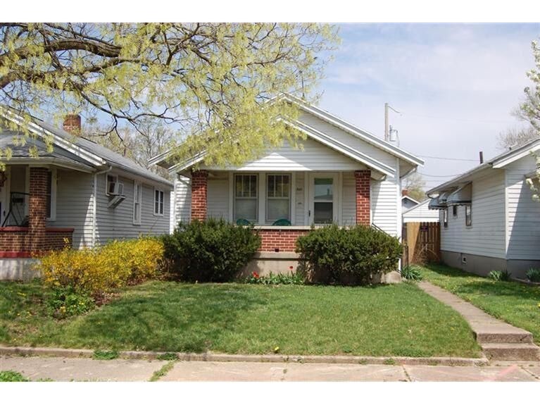 Primary Photo - 410 Bank Ave