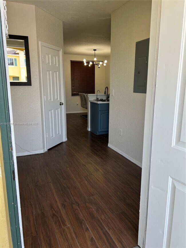Foto del edificio - 6065 SW 19th Ct