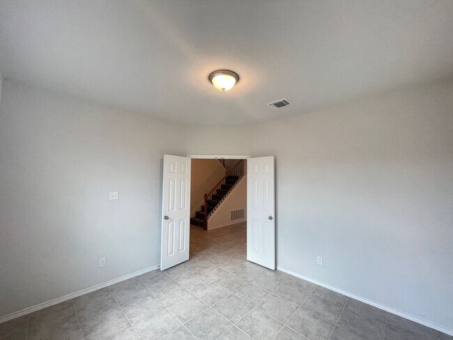 Foto del edificio - 1816 Cow House Ct