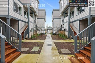 Building Photo - 4318 S Puget Sound Ave