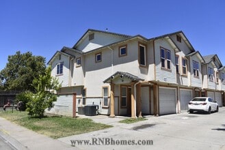 Building Photo - 367 Mobley Ave