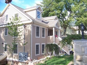 Building Photo - 764 Quinnipiac Ave