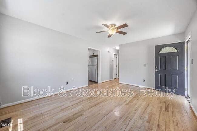 Foto del edificio - 427 W Park St