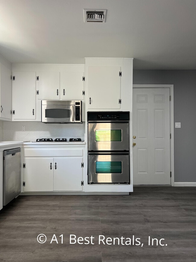 Foto del edificio - 2701 Hemminger Way
