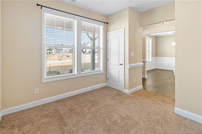 Foto del edificio - 937 Liberty Ln