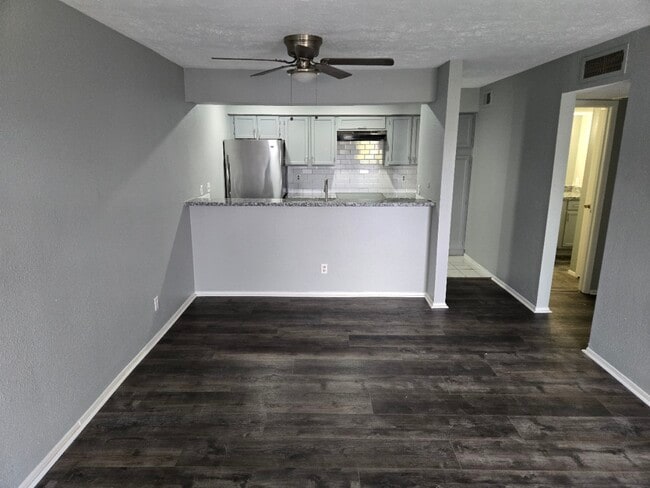 Photo - 7313 Gulf Fwy Apartment