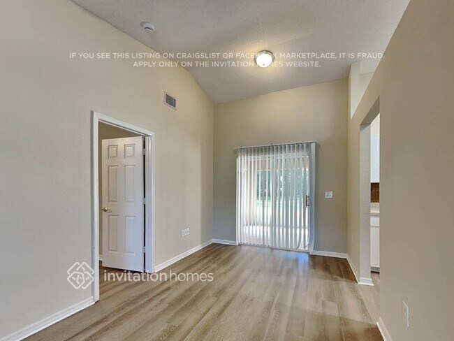 Foto del edificio - 2655 Green Valley Dr
