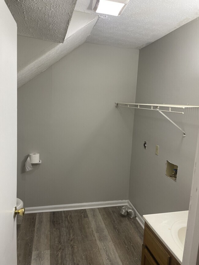 102 Barnes Ln Unit 4, Berea, KY 40403 Condo for Rent in Berea, KY