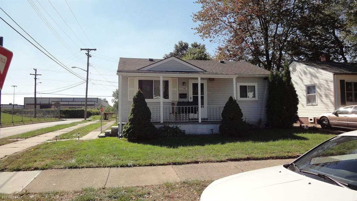 Primary Photo - 2 br, 1 bath House - 11340 Chalmers Ave