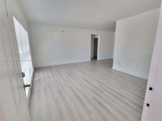 Building Photo - 8080 Tatum Waterway Dr