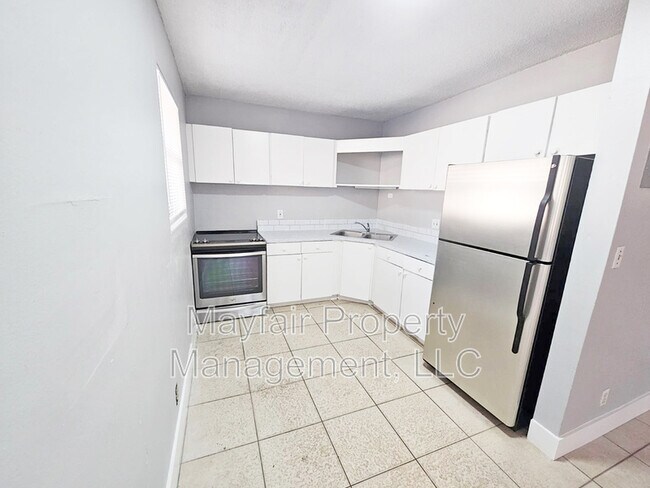 Foto del edificio - 430 NW 40th Ct