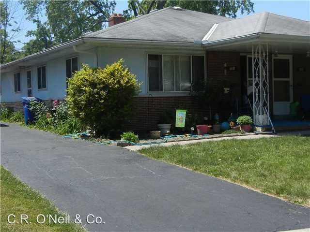 Building Photo - 699-701 Village Dr
