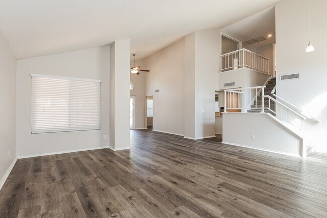 Foto del edificio - 16234 S 44th St