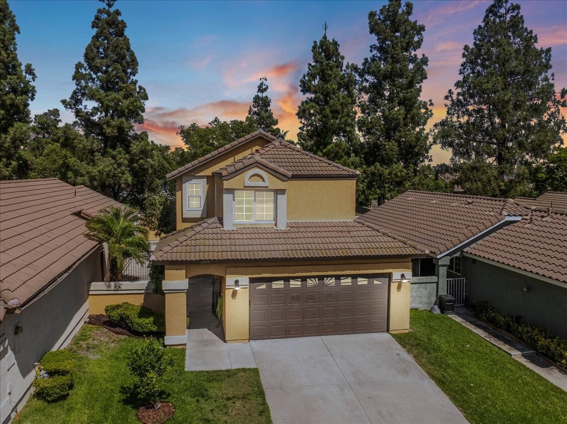 Foto principal - 6979 Walker Ct