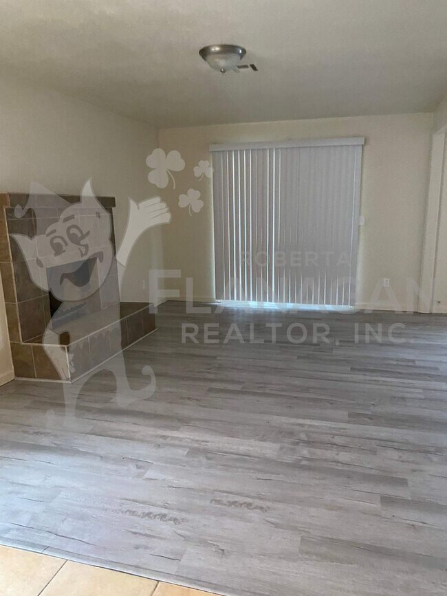 Foto del edificio - 3 bedroom/2 bathroom home