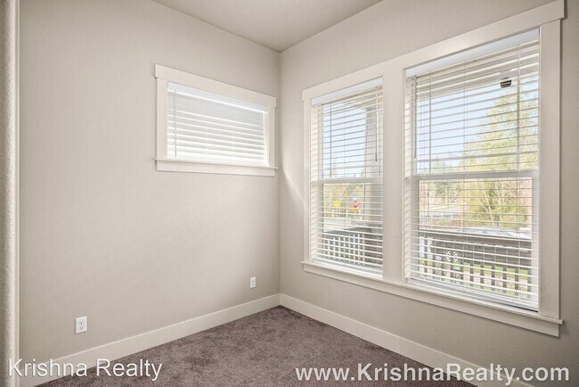 Foto del edificio - 5 br, 3 bath House - 15188 NW Ridgeline St