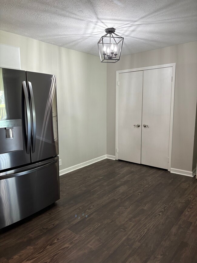 Building Photo - 714 Ashlawn Pl