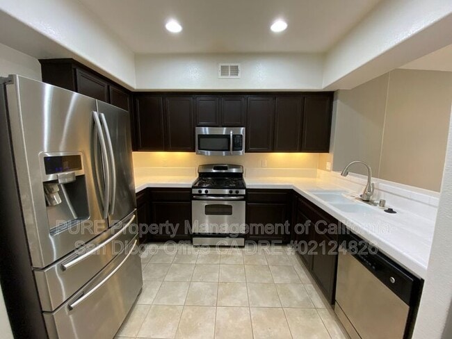 Building Photo - 1326 Caminito Nazario