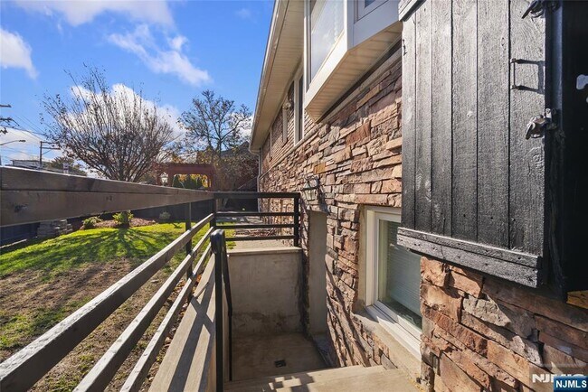 Foto del edificio - 202 Knox Ave