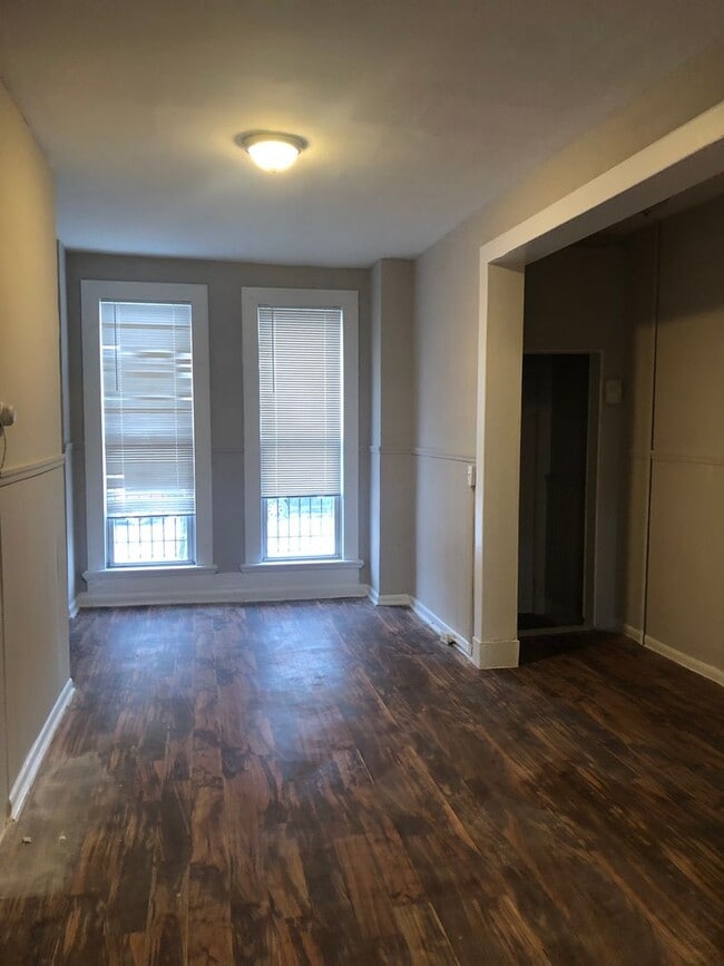 Foto del edificio - 2 Bedroom 1 Bath with Den Townhouse in Baltimore City