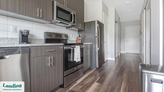 Foto del edificio - 1010 Enclave Blvd