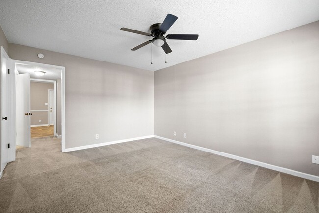 Building Photo - 405 Cook Dr