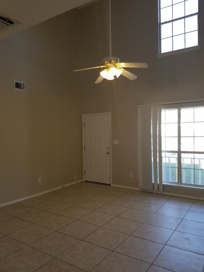 Foto del edificio - 109 Mirabelle Cir