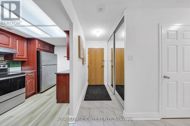 Photo du bâtiment - 88 Alton Towers Cir