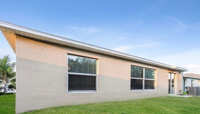 Building Photo - 228 Cascade Bend Dr