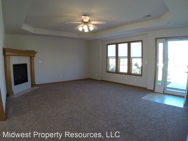 Building Photo - 3 br, 2 bath House - 2105 Cherokee Dr