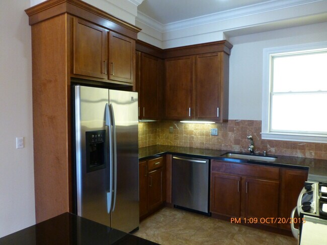 kitchen - 1596 Dolores St