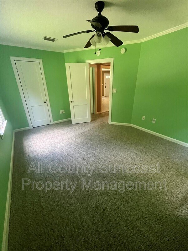 Foto del edificio - 645 N Mulberry St