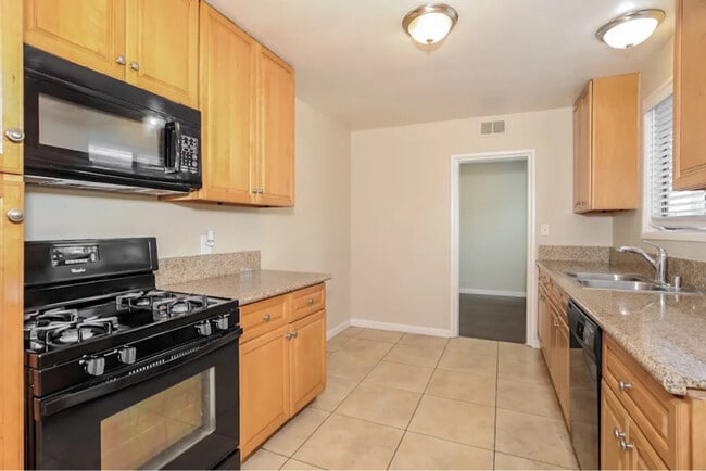 Foto del edificio - 12708 Newmire Ave