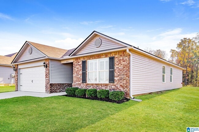 Building Photo - 331 Woodland Trl