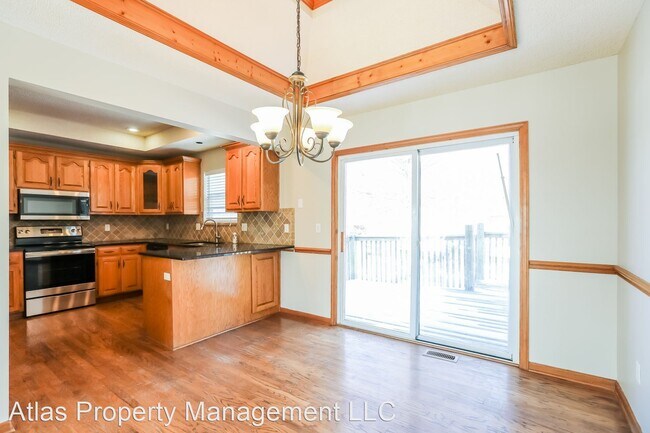 Foto del edificio - 3 br, 2.5 bath House - 212 North Highland ...