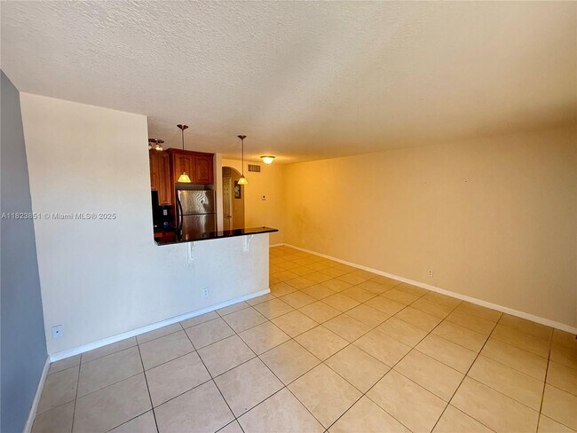 Building Photo - 2120 NE 42nd Ct