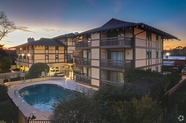 Building Photo - 6813 Porcher Dr