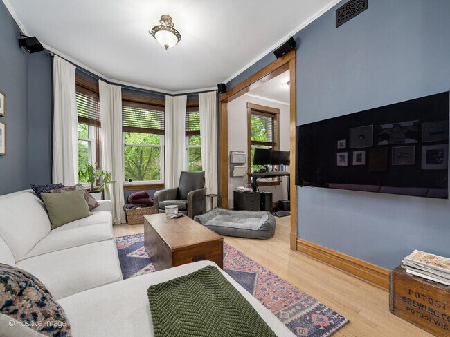 Building Photo - 2704 N Sacramento Ave