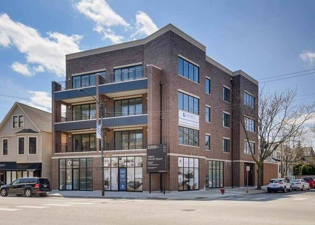 Corner building - 2505 W Carmen Ave
