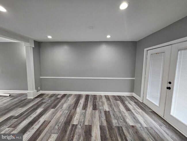 Foto del edificio - 3940 Oakford Ave