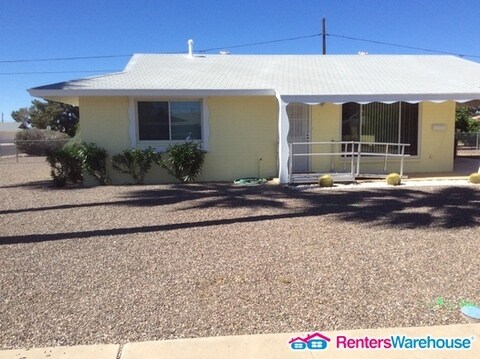 Building Photo - 10901 W Canterbury Dr