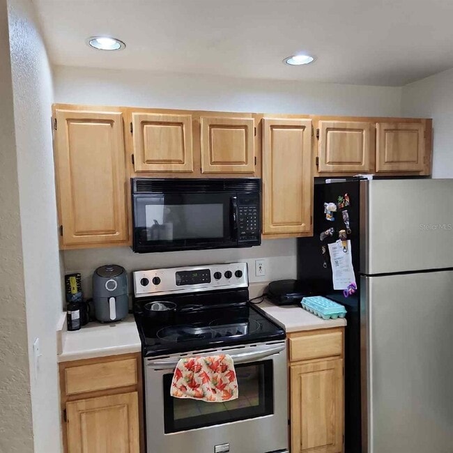 Building Photo - 4002 Venetian Bay Dr