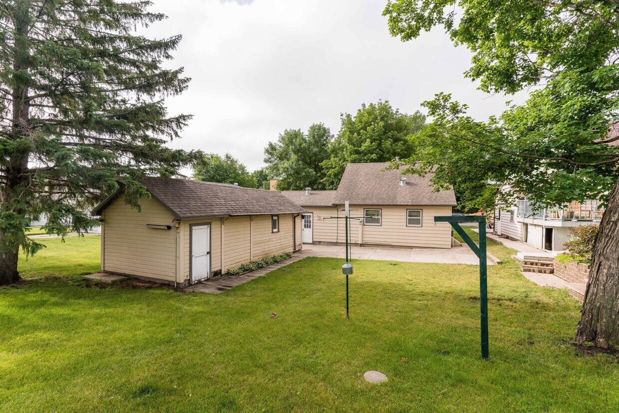 722 Spruce St, Fergus Falls, MN 56537 House Rental in Fergus Falls, MN