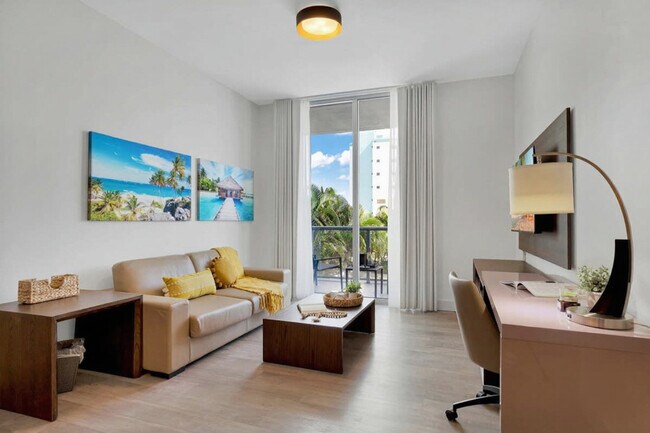 Building Photo - 777 N Ocean Dr
