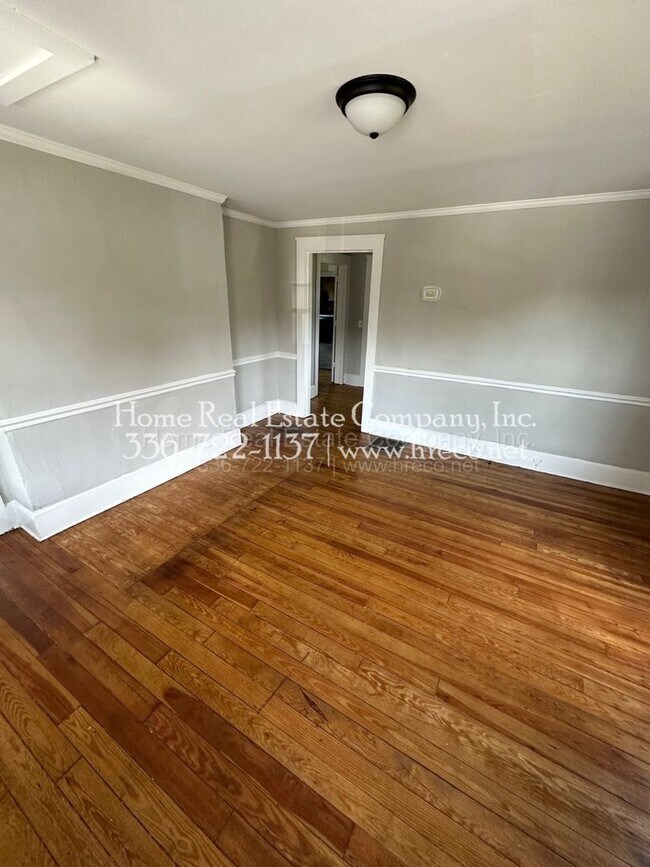 Building Photo - 404 Ricks Dr