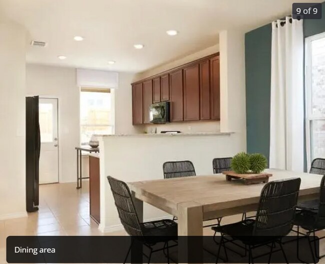 Foto del edificio - 229 Prairie Falcon Wy