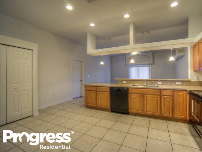 Building Photo - 1321 Creekview Ct