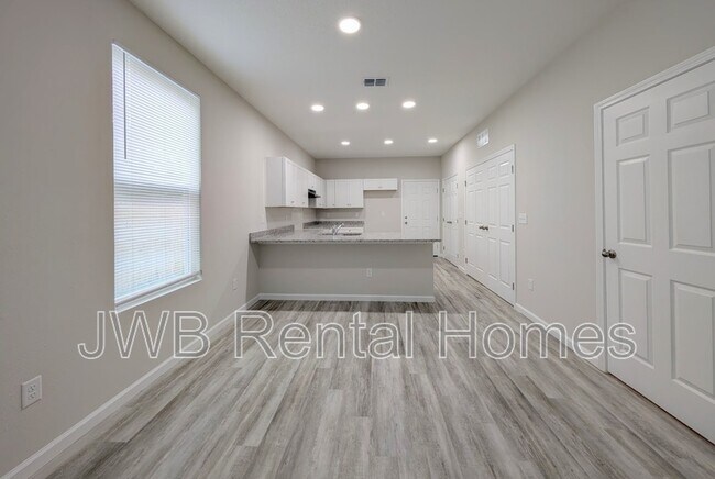 Foto del edificio - 256 E 18th St